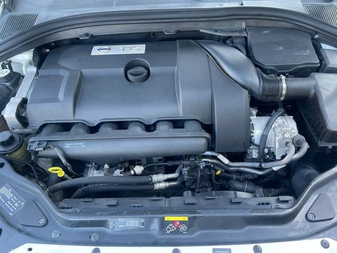 Used 2012 Volvo XC60 T6 Platinum AWD/4WD image 9