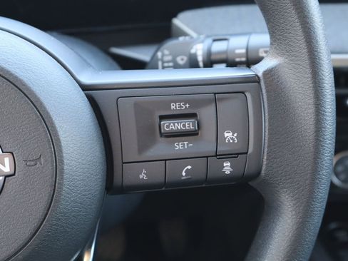Used 2025 Nissan Kicks SV w/ Illumination Package FWD image 13