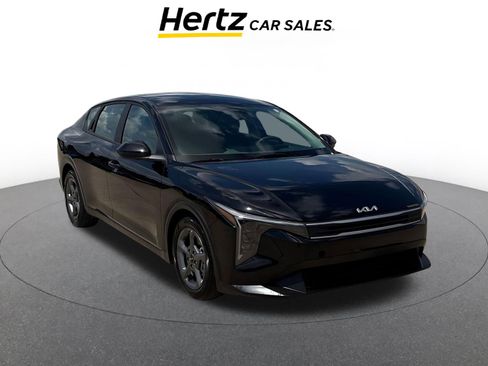 Used 2025 Kia K4 LXS image 1