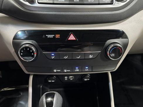 Used 2018 Hyundai Tucson SE AWD/4WD image 16