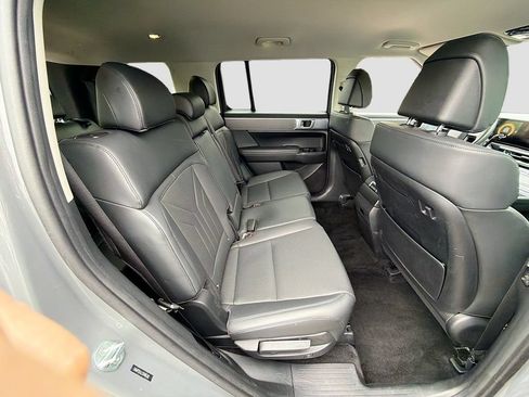Used 2025 Hyundai Santa Fe SEL AWD/4WD image 28