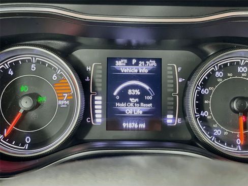 Used 2019 Jeep Cherokee Latitude Plus w/ Cold Weather Group FWD image 15