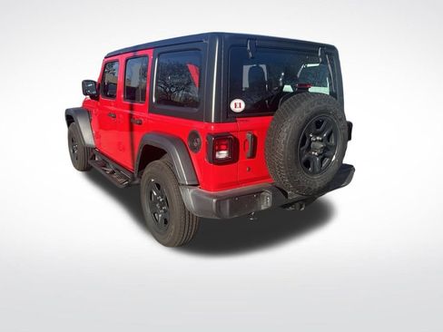 Used 2018 Jeep Wrangler Unlimited Sport image 3