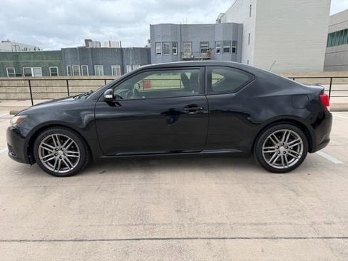 Used 2013 Scion tC image 9