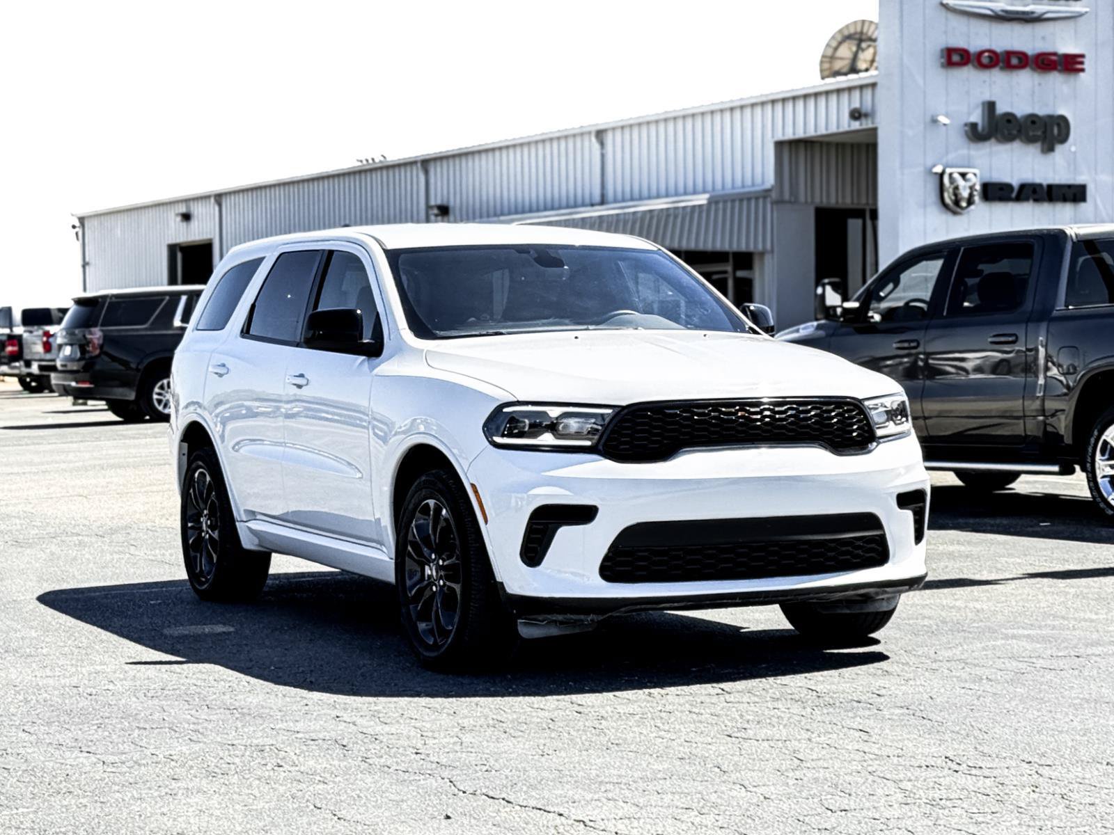 Used 2025 Dodge Durango GT AWD/4WD image 3