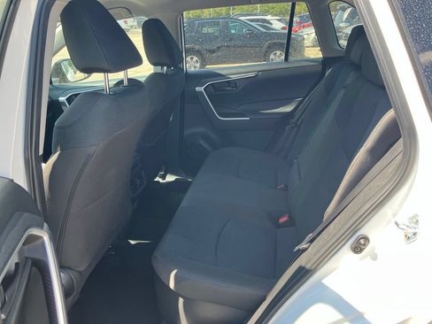 Used 2025 Toyota RAV4 LE AWD/4WD image 7