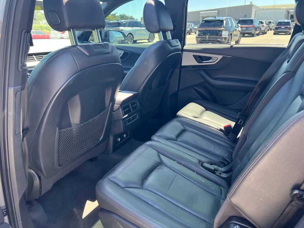Used 2018 Audi Q7 2.0T Premium Plus w/ Premium Plus Package AWD/4WD image 9