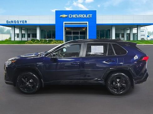 Used 2019 Toyota RAV4 XSE image 8