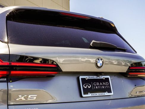Used 2024 BMW X5 sDrive40i w/ Premium Package RWD image 13