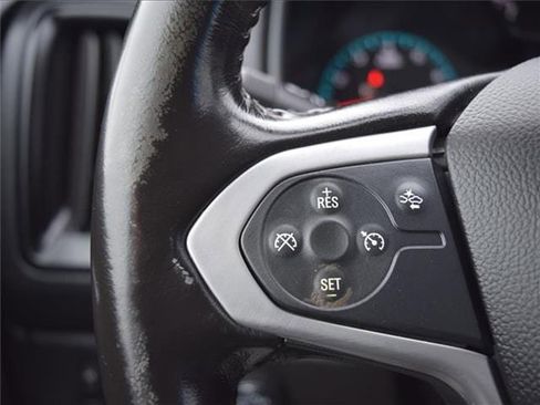 Used 2022 Chevrolet Colorado LT w/ Fleet Safety Package image 10