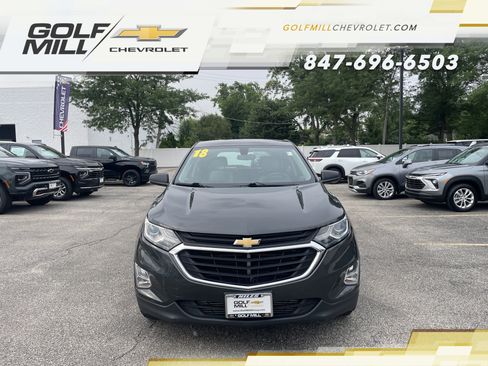 Used 2018 Chevrolet Equinox LS FWD image 2