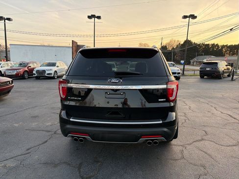 Used 2018 Ford Explorer Platinum image 4