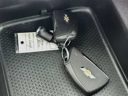 Used 2024 Chevrolet Blazer EV LT AWD/4WD image 25