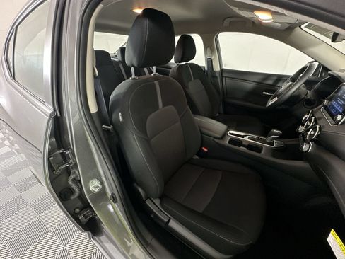 Used 2025 Nissan Sentra SV FWD image 27