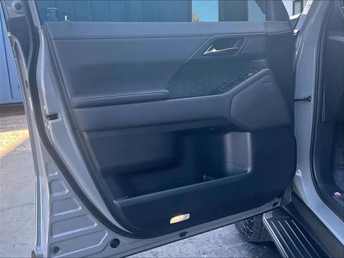 Used 2025 Lexus GX 550 image 26