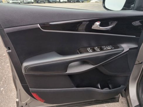 Used 2019 Kia Sorento LX image 13