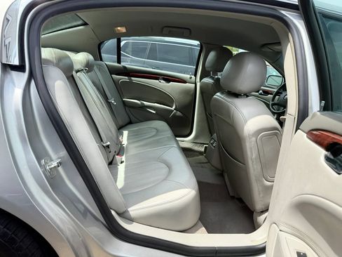 Used 2007 Buick Lucerne CXL w/ Luxury Package FWD image 26