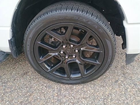 Used 2023 RAM 1500 Laramie image 10