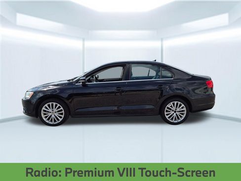 Used 2013 Volkswagen Jetta SEL FWD image 2