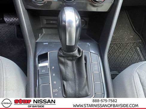 Used 2021 Volkswagen Tiguan S image 22