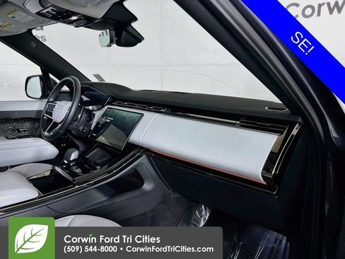Used 2024 Land Rover Range Rover Sport SE AWD/4WD image 32