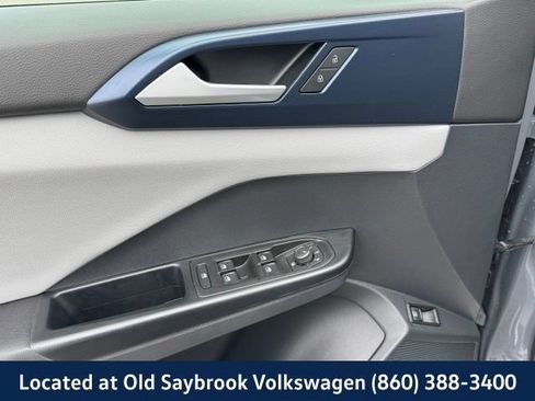 Used 2023 Volkswagen Taos SE w/ Panoramic Sunroof Package AWD/4WD image 32