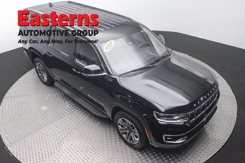 Used 2024 Jeep Wagoneer L Series II RWD image 5
