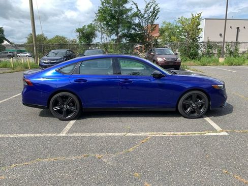 Used 2023 Honda Accord Sport image 2