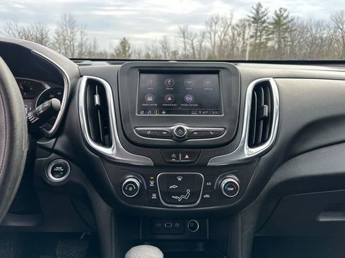 Used 2022 Chevrolet Equinox LT FWD image 24