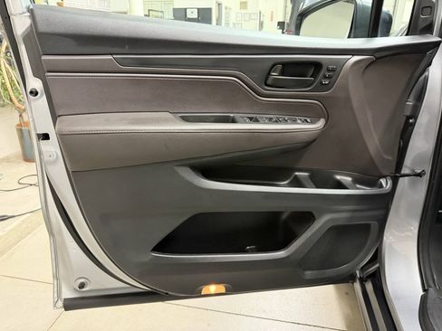 Used 2022 Honda Odyssey EX-L image 10