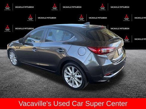 Used 2017 MAZDA MAZDA3 Grand Touring FWD image 3