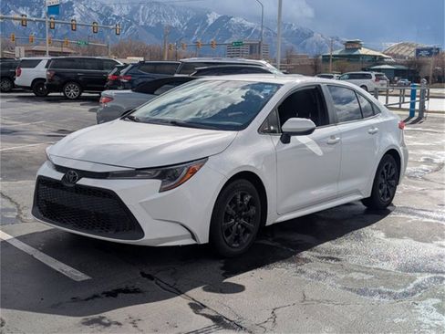 Used 2022 Toyota Corolla LE image 8