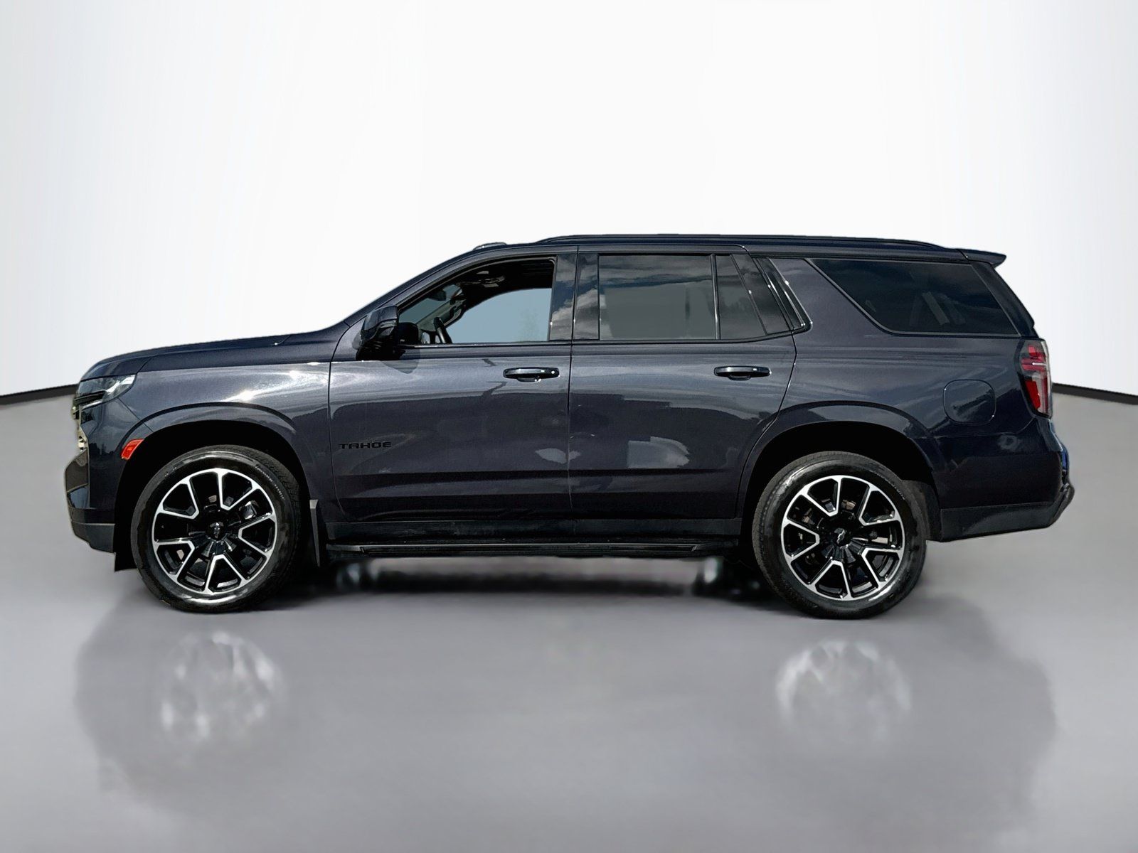 Used 2023 Chevrolet Tahoe RST w/ Luxury Package AWD/4WD image 4