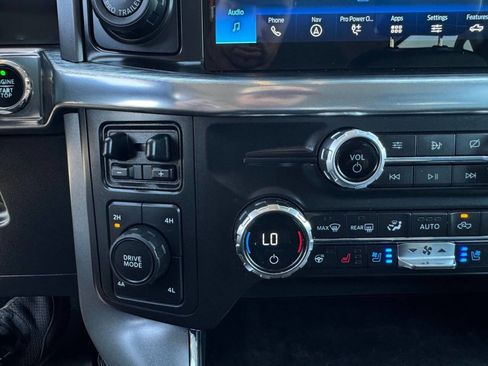 Used 2021 Ford F150 Lariat w/ Equipment Group 502A High image 27