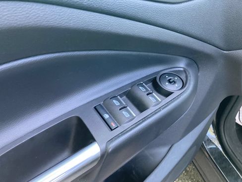 Used 2019 Ford Escape SE AWD/4WD image 14