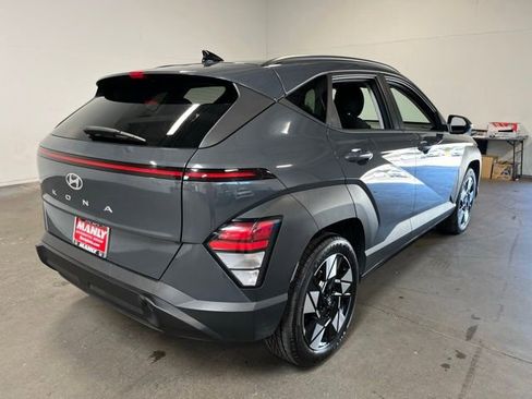 Used 2024 Hyundai Kona SEL FWD image 3