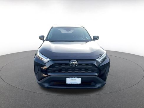 Used 2025 Toyota RAV4 XLE w/ Convenience Package image 4