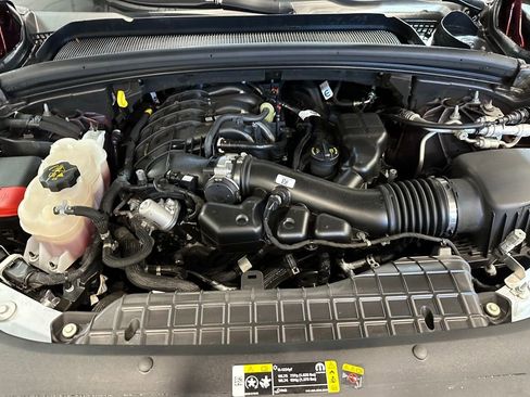 Used 2024 Jeep Grand Cherokee Altitude image 9