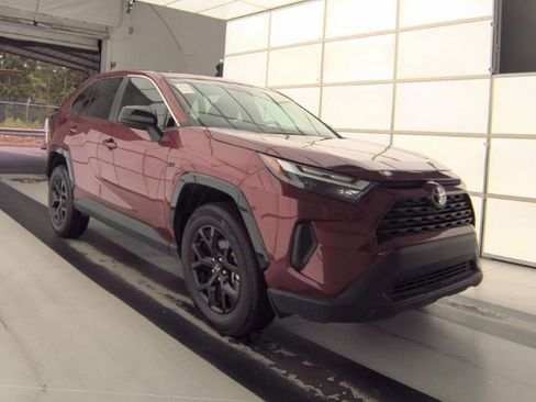 Used 2025 Toyota RAV4 LE FWD image 4