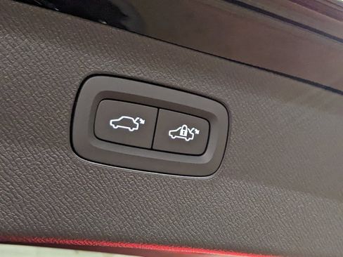 New 2026 Volvo XC90 T8 Plus image 29