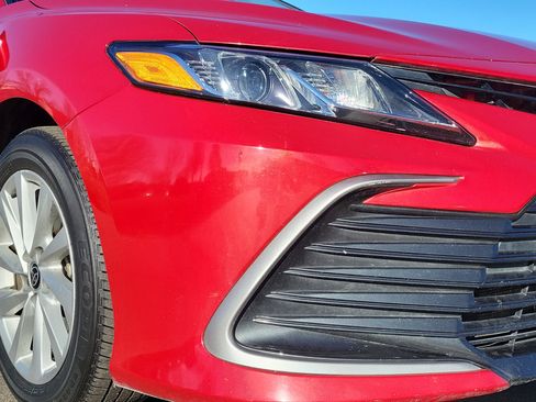 Used 2023 Toyota Camry LE image 5