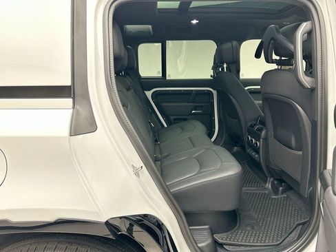 New 2026 Land Rover Defender 110 V8 image 7