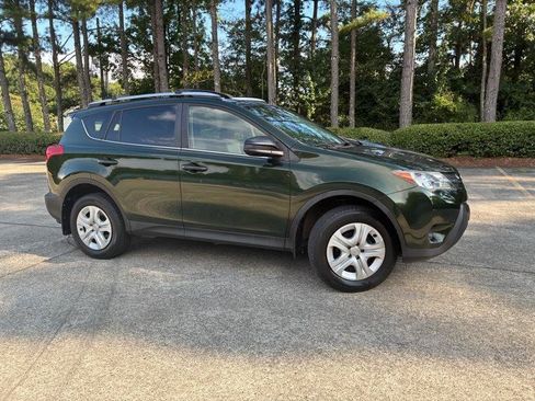 Used 2013 Toyota RAV4 LE FWD image 2