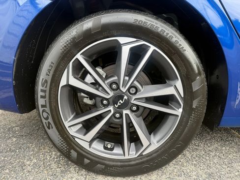 Used 2024 Kia Forte LXS w/ LXS Technology Package FWD image 40