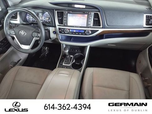 Used 2016 Toyota Highlander Limited AWD/4WD image 29