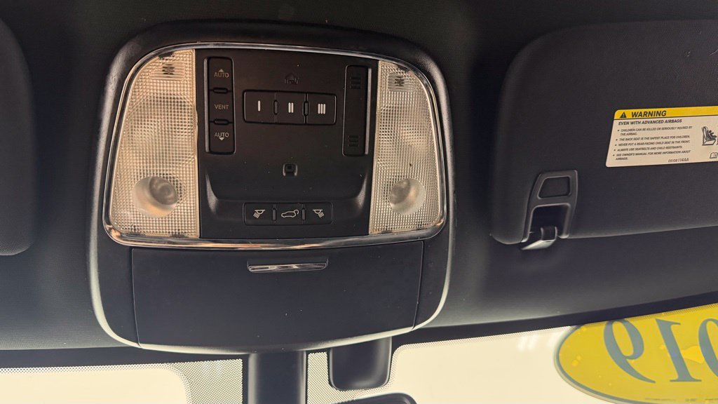 Used 2019 Jeep Grand Cherokee Altitude AWD/4WD image 29
