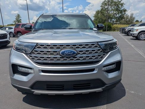 Used 2021 Ford Explorer Limited w/ Equipment Group 301A RWD image 9