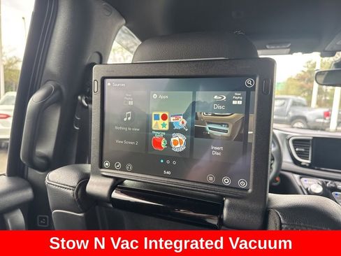 Used 2021 Chrysler Pacifica Touring-L w/ Uconnect Theater Family Group image 19