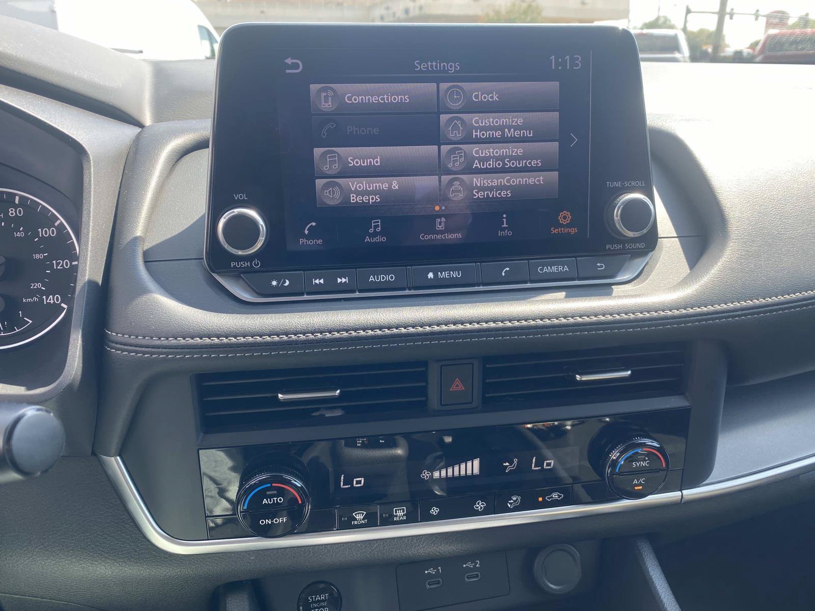 Used 2025 Nissan Rogue SV FWD image 27
