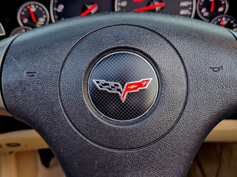 Used 2006 Chevrolet Corvette Convertible w/ Preferred Equipment Group image 18